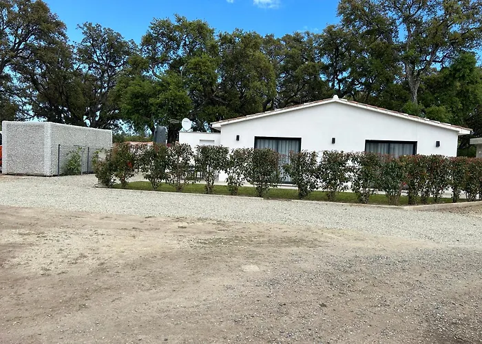 Villa Climatisee Avec Piscine Partagee , Terrasse Et Parking