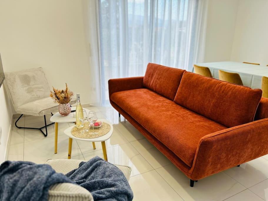 Hébergement de vacances Climatisee Avec Piscine Partagee , Terrasse Et Parking *