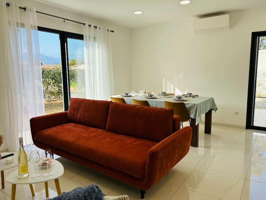 Climatisee Avec Piscine Partagee , Terrasse Et Parking Hébergement de vacances *