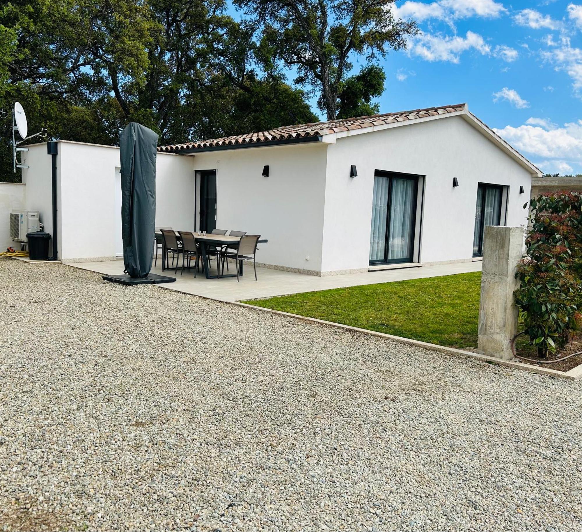Climatisee Avec Piscine Partagee , Terrasse Et Parking Hébergement de vacances