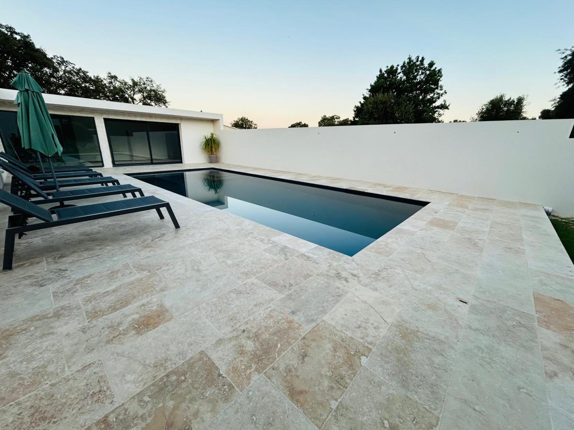 Climatisee Avec Piscine Partagee , Terrasse Et Parking